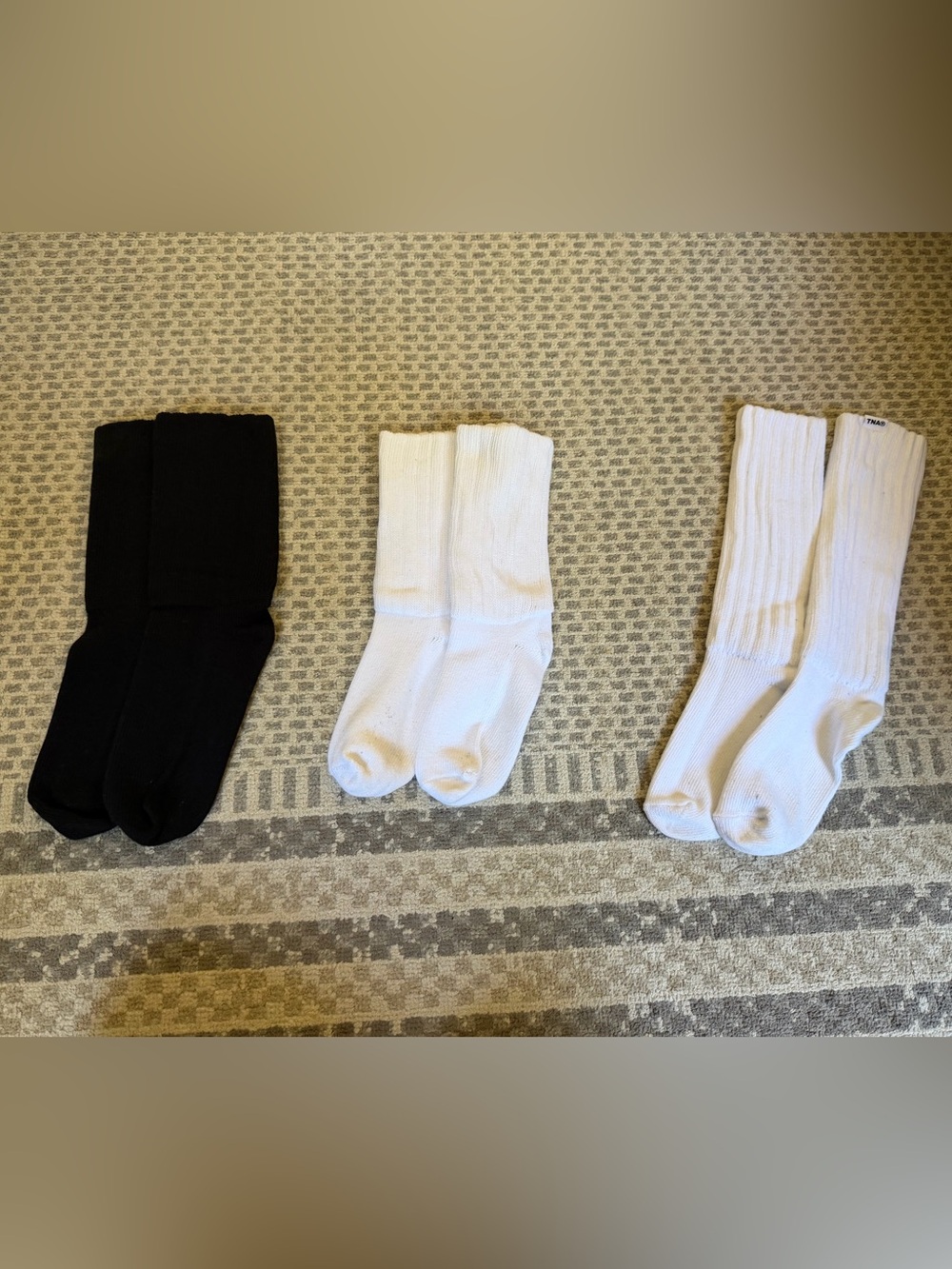 Aritzia Women's Best-Ever Slouchy Ankle & Crew Socks